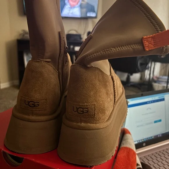 Nordstrom Rack Tan Suede Ugg Boots - Picture 2 of 3